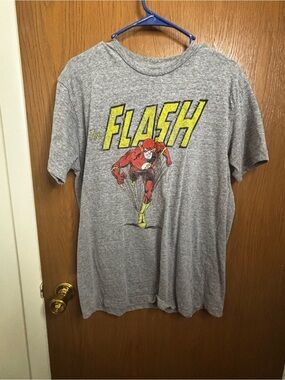 DC Comics Gray T‑Shirt with Yellow & Red Flash Accent
